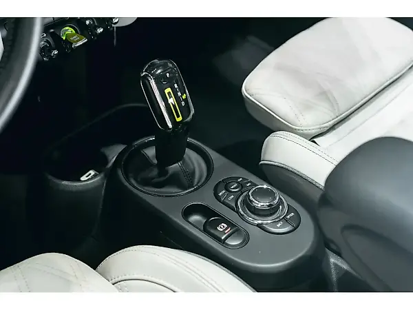 Mini Cooper SE - Imagem 19