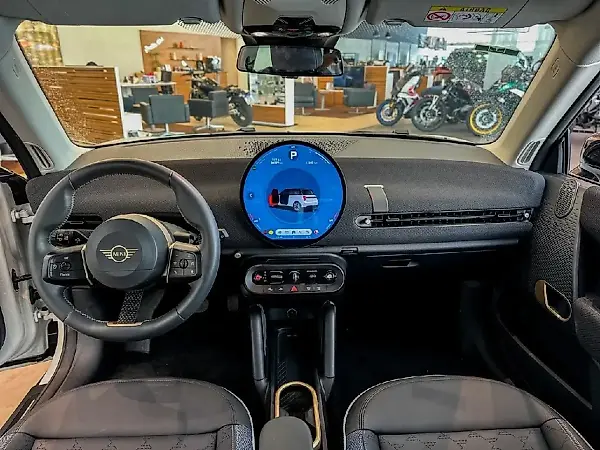 Mini Cooper SE - Imagem 13