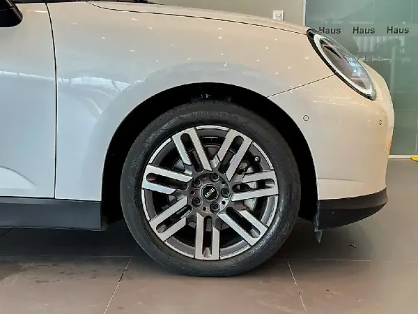 Mini Cooper SE - Imagem 18