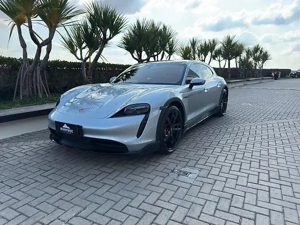 Porsche Taycan - Imagem 1