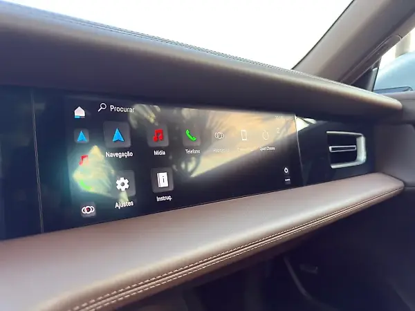 Porsche Taycan - Imagem 15