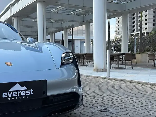Porsche Taycan - Imagem 19