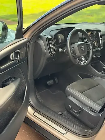 Volvo XC40 Recharge - Imagem 11