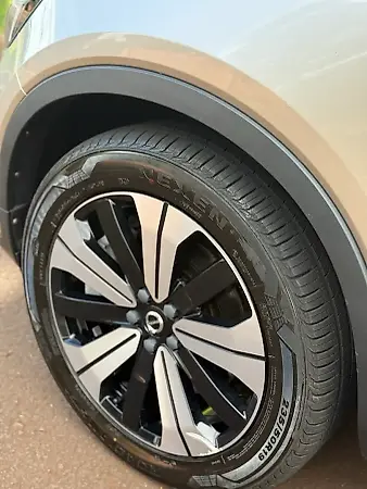 Volvo XC40 Recharge - Imagem 10
