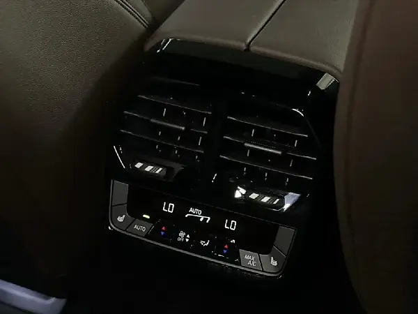 BMW Ix - Imagem 16