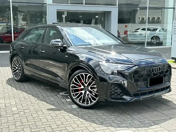 Audi Q8 E-tron - Imagem 1