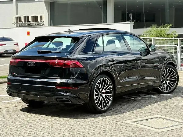 Audi Q8 E-tron - Imagem 2