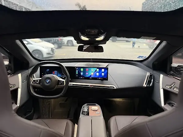 BMW Ix - Imagem 12