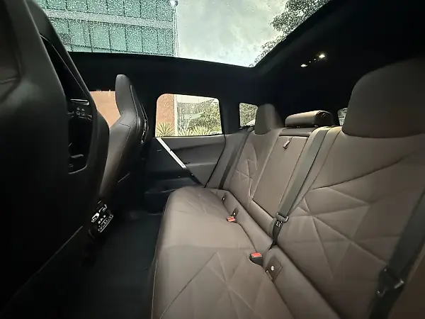 BMW Ix - Imagem 10