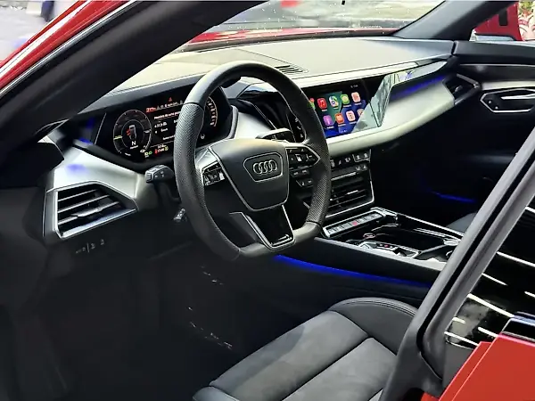 Audi E-tron S Sportback - Imagem 2