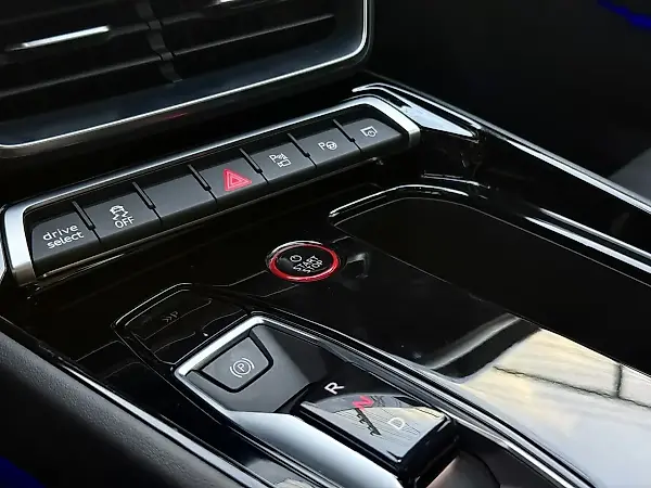 Audi E-tron S Sportback - Imagem 8