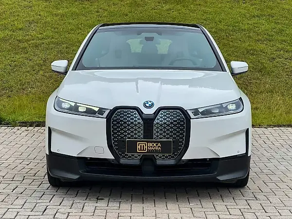 BMW Ix - Imagem 3