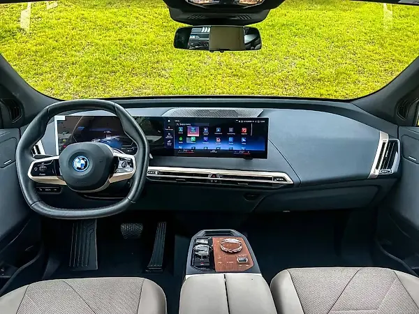 BMW Ix - Imagem 10