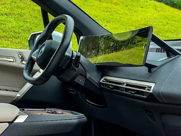 BMW Ix - Imagem 18