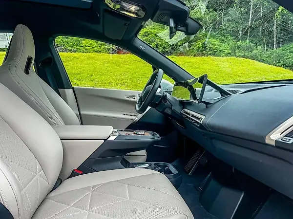 BMW Ix - Imagem 19