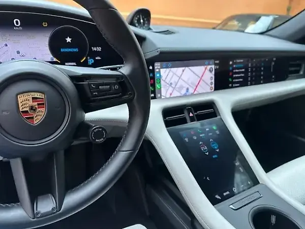 Porsche Taycan - Imagem 8