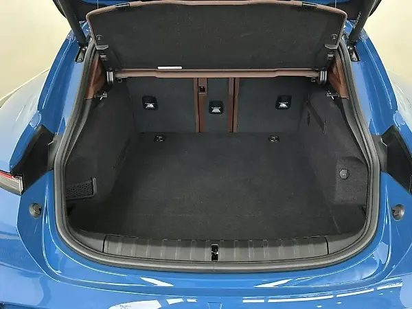Porsche Taycan - Imagem 7