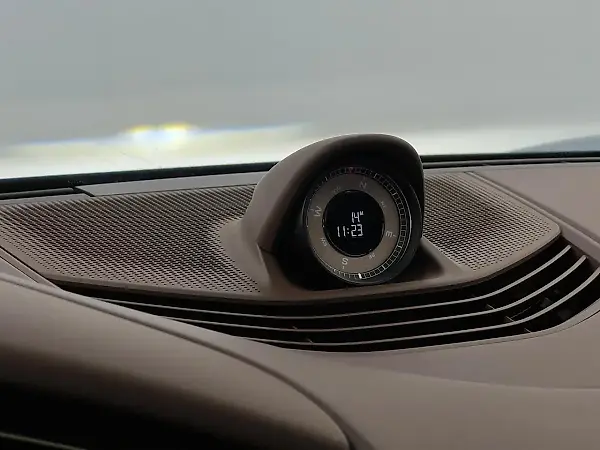 Porsche Taycan - Imagem 13