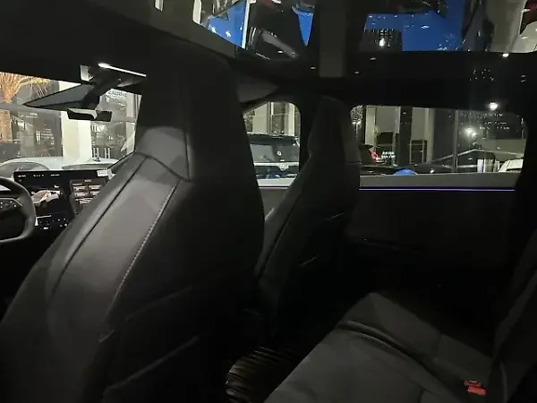 Tesla Cybertruck - Imagem 8