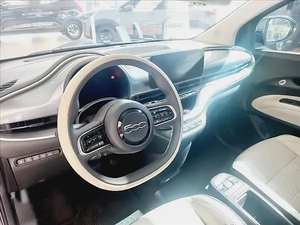 Fiat 500e - Imagem 6