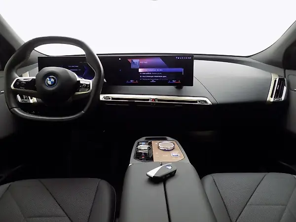 BMW Ix - Imagem 6