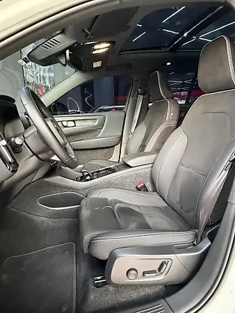 Volvo XC40 Recharge - Imagem 9