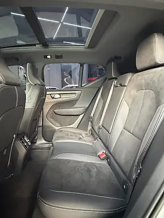 Volvo XC40 Recharge - Imagem 10
