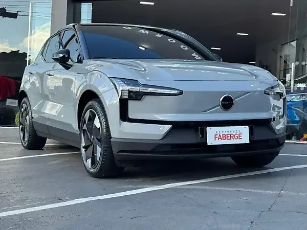 Volvo EX30 - Imagem 1