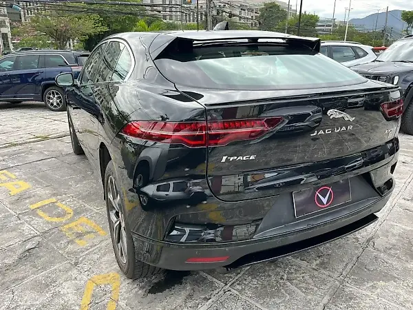 Jaguar I-pace - Imagem 6