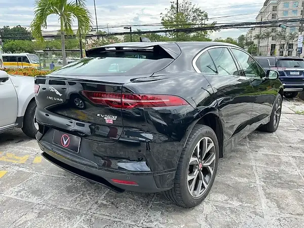 Jaguar I-pace - Imagem 8