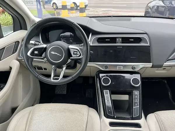 Jaguar I-pace - Imagem 17