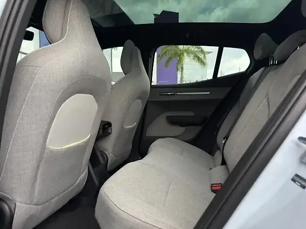 Volvo EX30 - Imagem 13