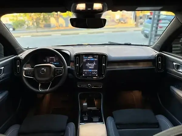 Volvo C40 Recharge - Imagem 8