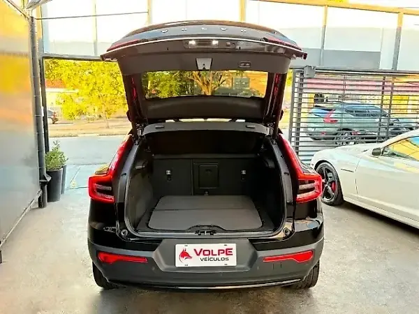 Volvo C40 Recharge - Imagem 14