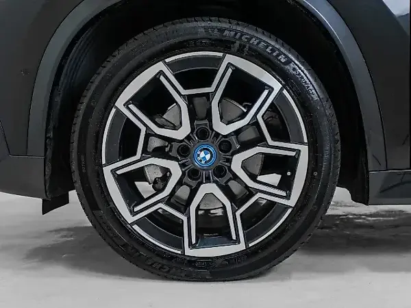 BMW IX1 - Imagem 6
