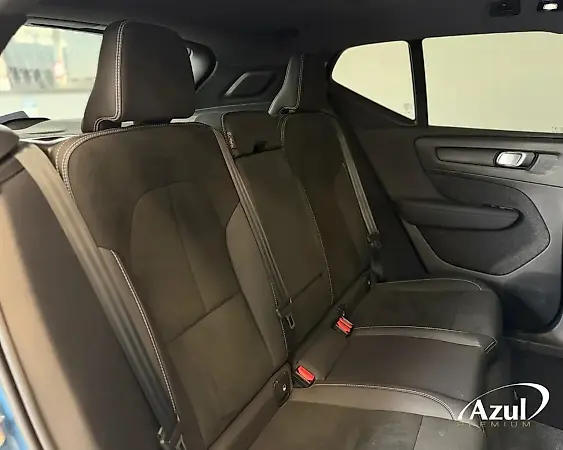 Volvo XC40 Recharge - Imagem 16
