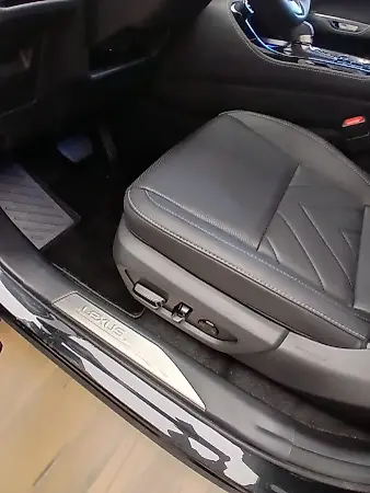 Lexus Nx 450h+ - Imagem 16