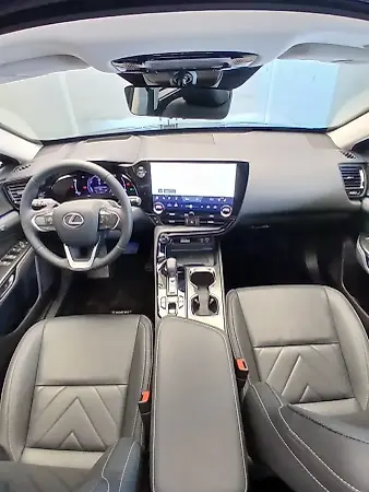 Lexus Nx 450h+ - Imagem 20