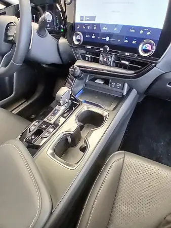 Lexus Nx 450h+ - Imagem 18