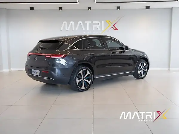 Mercedes Eqc 400 - Imagem 2
