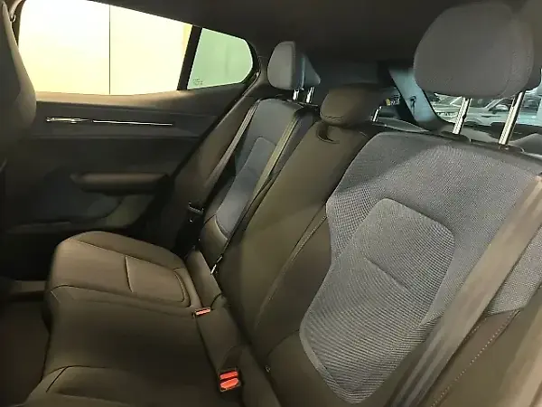 Volvo EX30 - Imagem 17