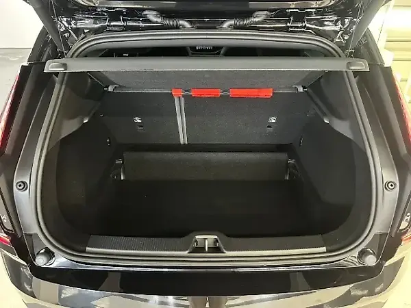 Volvo EX30 - Imagem 18