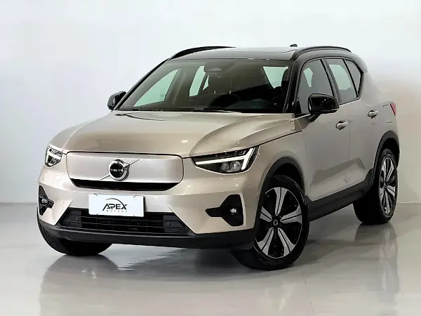 Volvo XC40 Recharge - Imagem 1