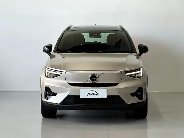 Volvo XC40 Recharge - Imagem 2