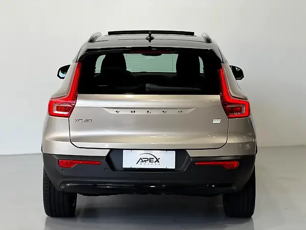 Volvo XC40 Recharge - Imagem 5