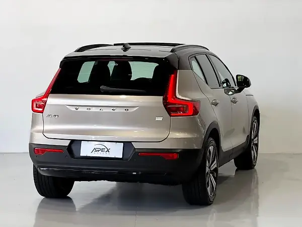 Volvo XC40 Recharge - Imagem 4