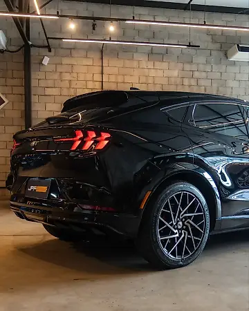 Ford Mustang Mach-e - Imagem 3