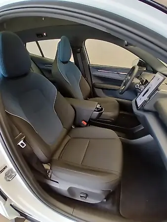 Volvo EX30 - Imagem 19