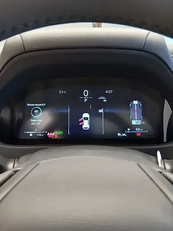 Lexus Ux 300e - Imagem 20