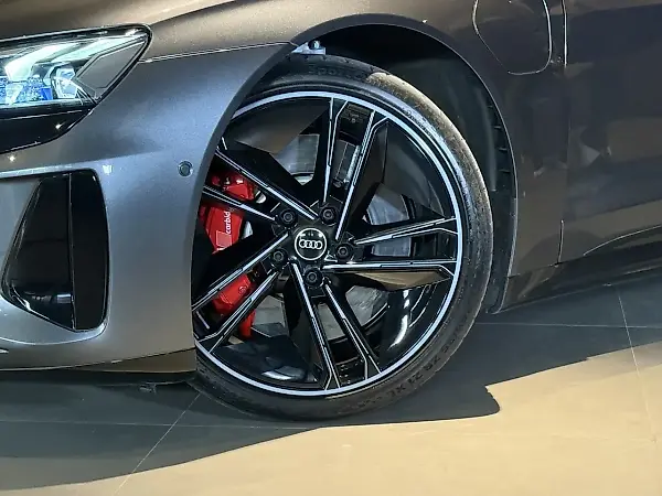 Audi Rs E-tron  GT - Imagem 2